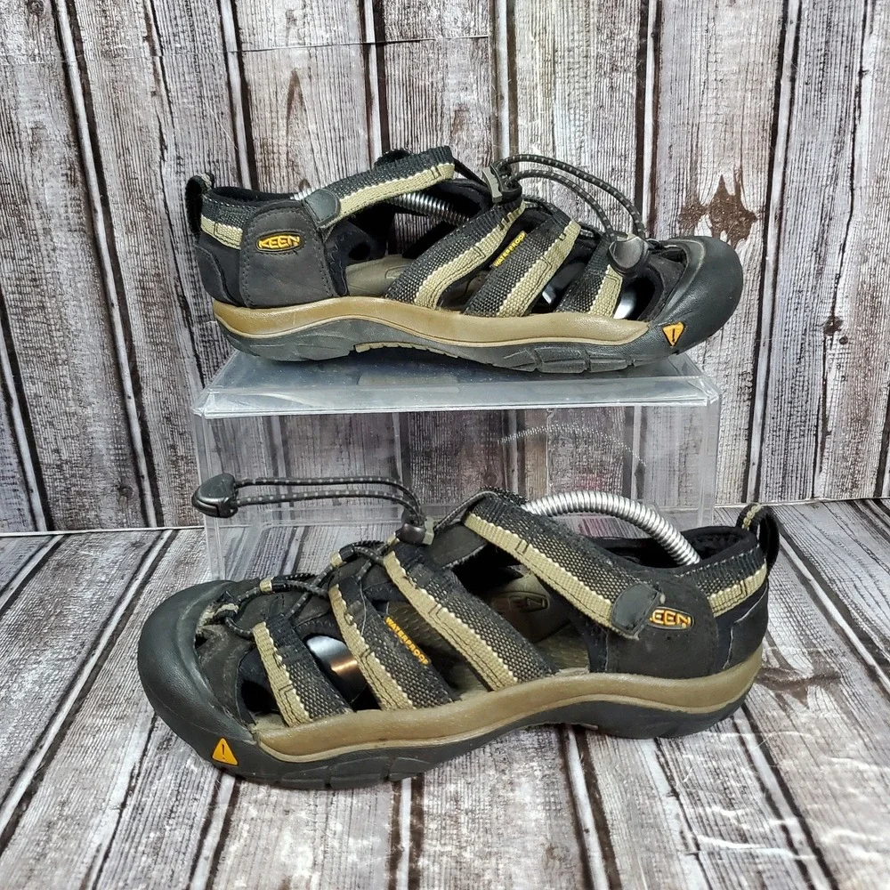 Keen Big Kid Newport H2 Sandal Black Tan Waterproof Hiking Shoes Unisex Size 5